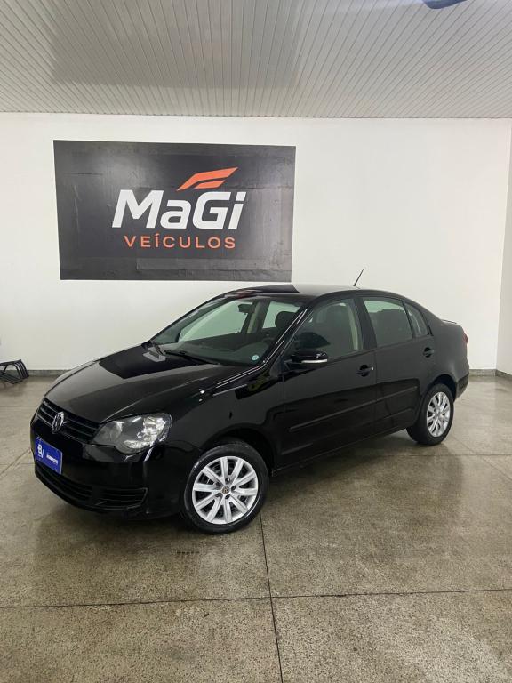 VOLKSWAGEN Polo Sedan - Foto