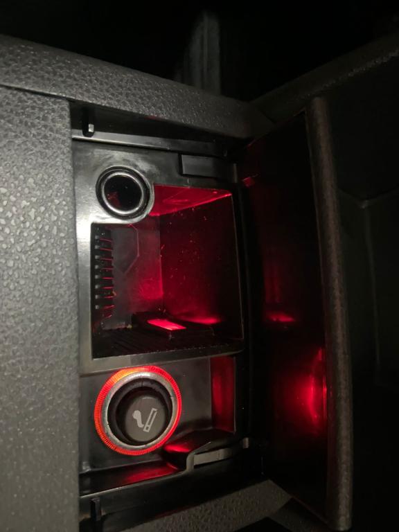 VOLKSWAGEN Polo Sedan - Foto