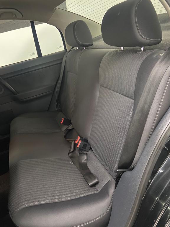 VOLKSWAGEN Polo Sedan - Foto