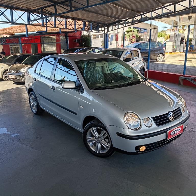 VOLKSWAGEN Polo Sedan