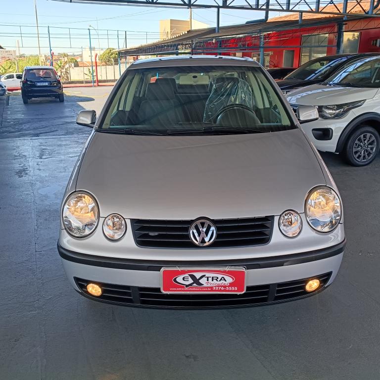 VOLKSWAGEN Polo Sedan - Foto