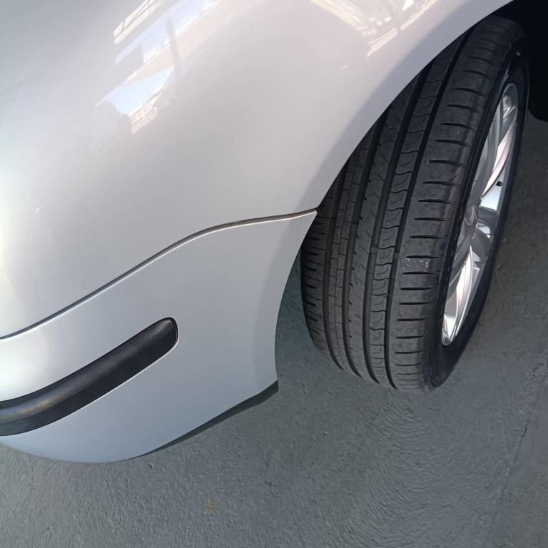 VOLKSWAGEN Polo Sedan - Foto