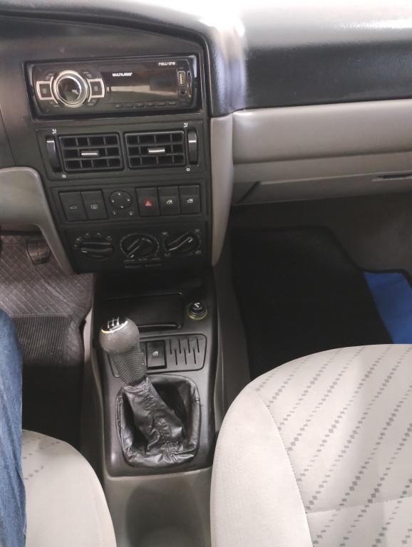 VOLKSWAGEN Santana - Foto