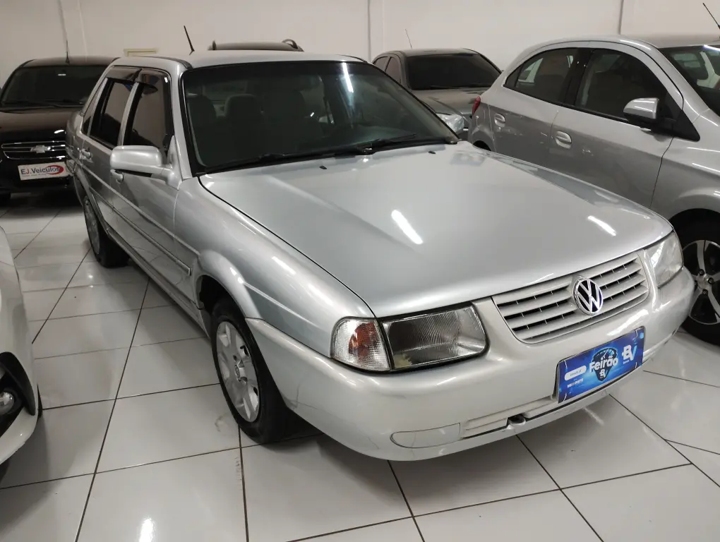 VOLKSWAGEN Santana - Foto