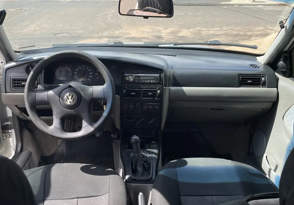 VOLKSWAGEN Santana - Foto