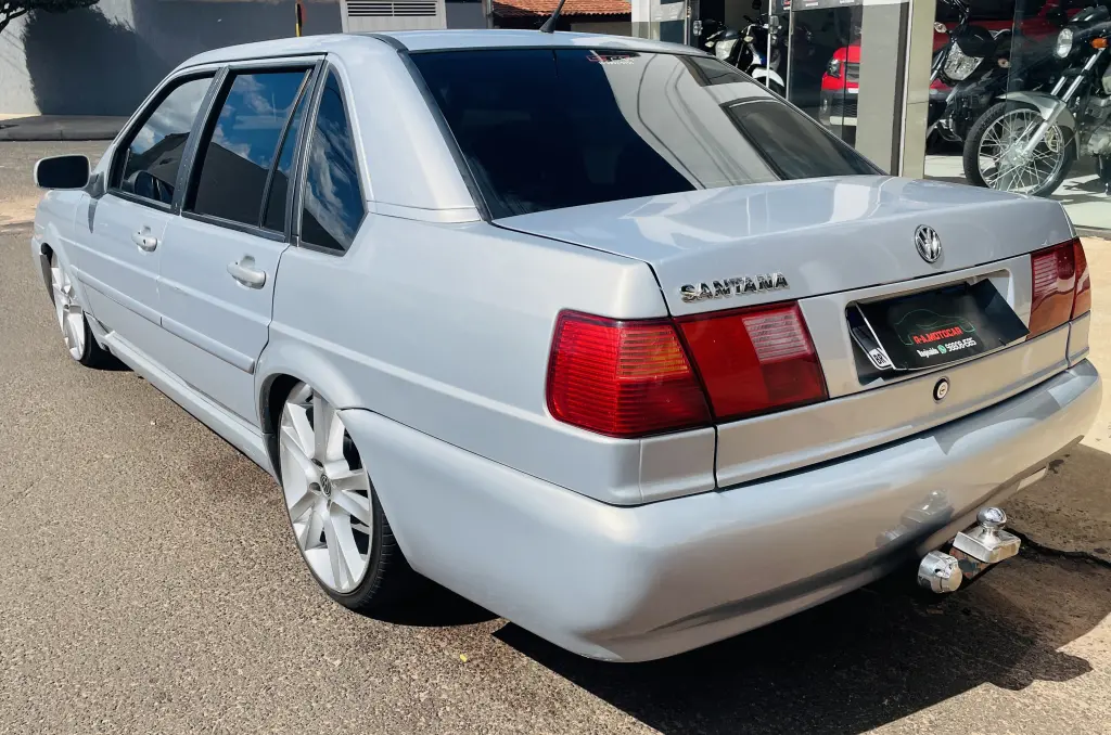 VOLKSWAGEN Santana - Foto