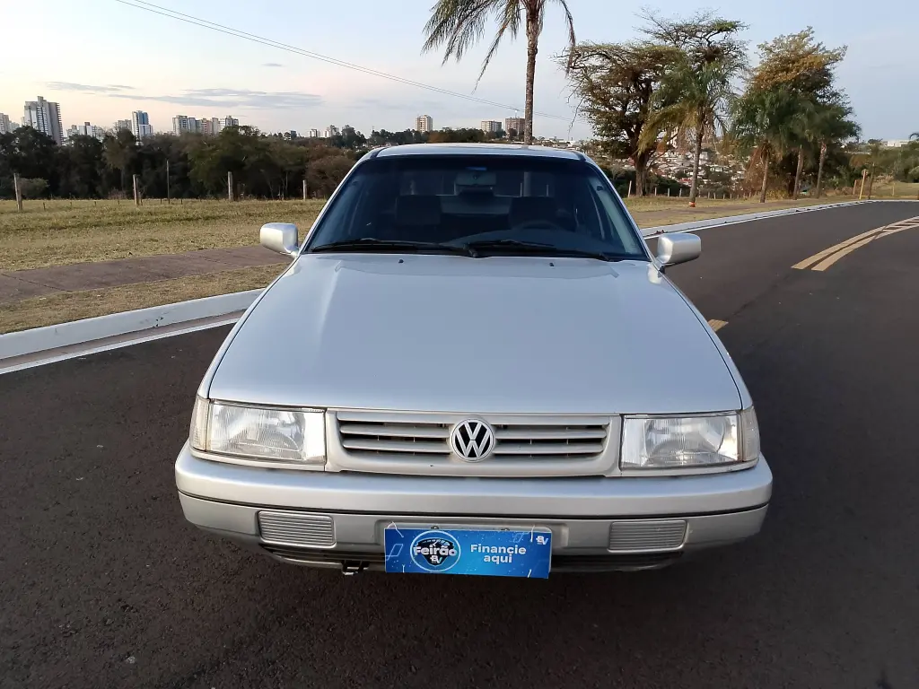 VOLKSWAGEN Santana - Foto