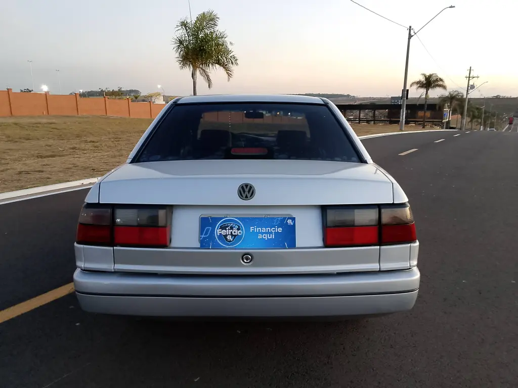 VOLKSWAGEN Santana - Foto