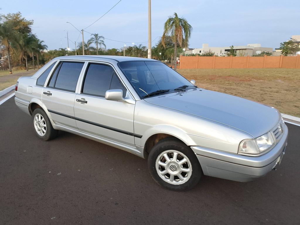 VOLKSWAGEN Santana - Foto