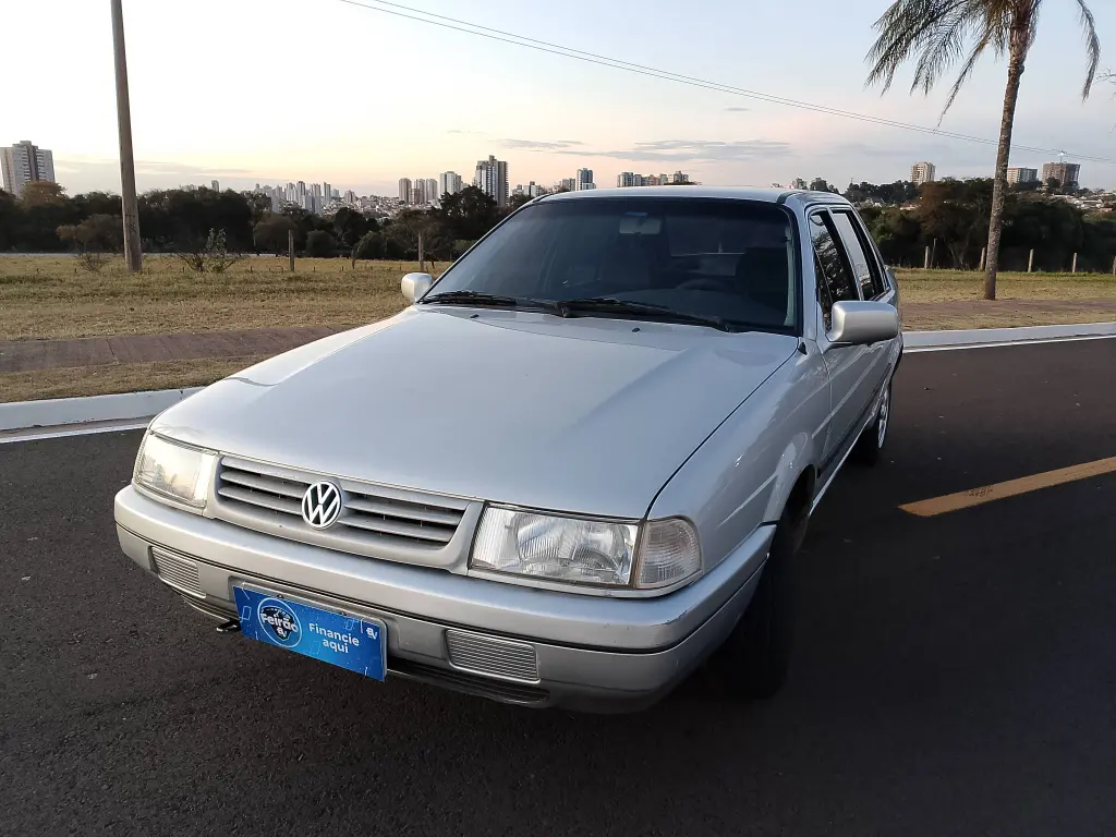 VOLKSWAGEN Santana - Foto