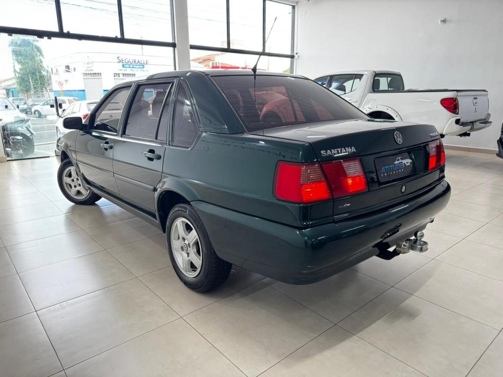 VOLKSWAGEN Santana - Foto