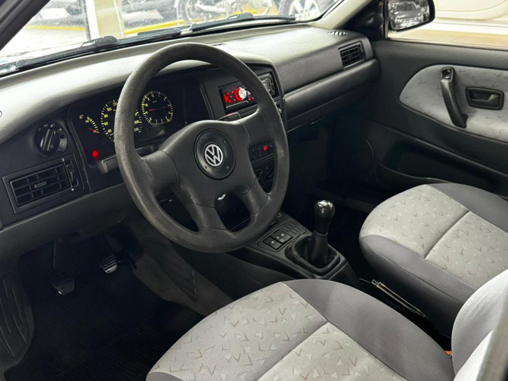 VOLKSWAGEN Santana - Foto