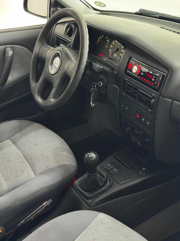 VOLKSWAGEN Santana - Foto