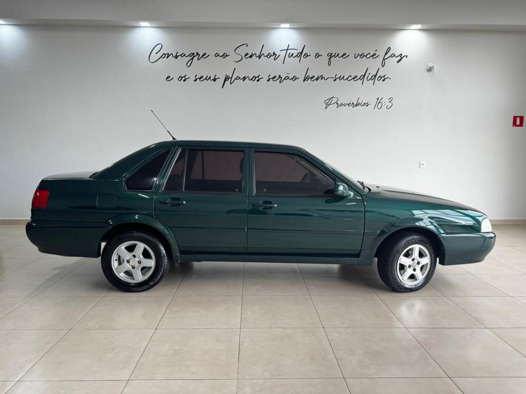 VOLKSWAGEN Santana - Foto