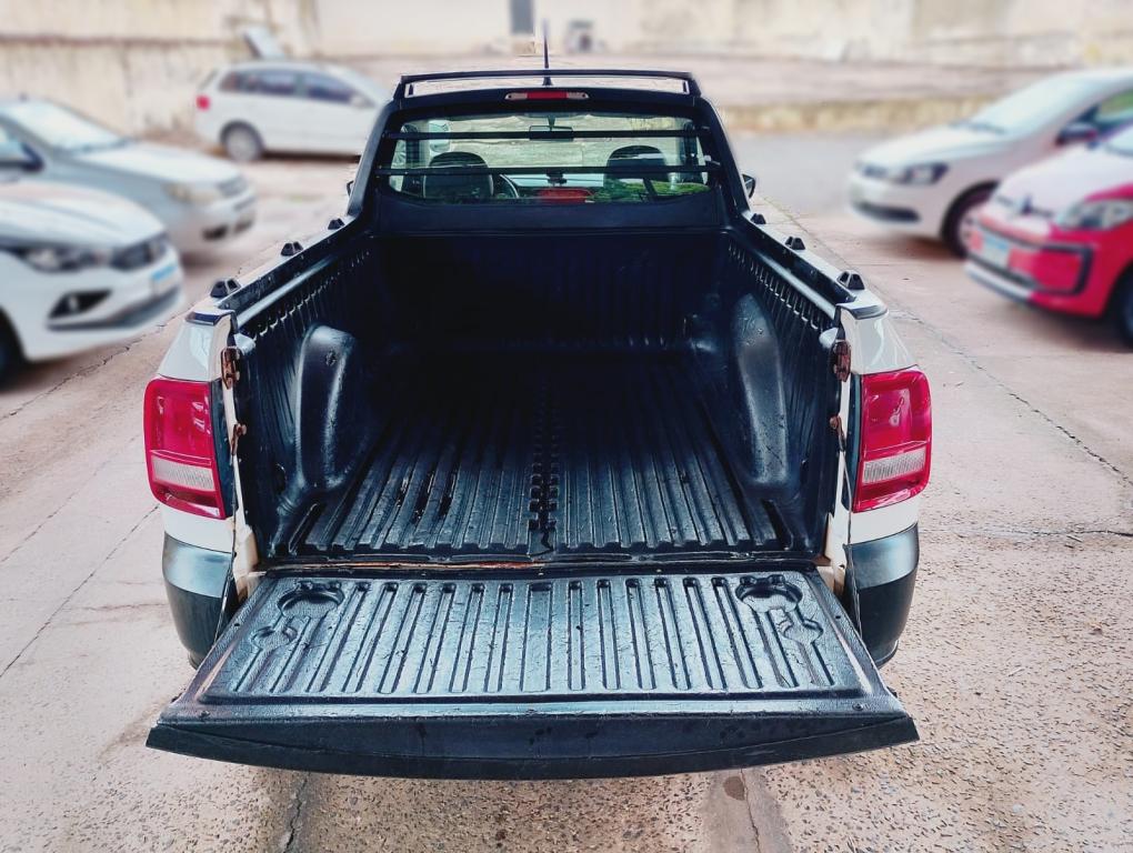 VOLKSWAGEN Saveiro - Foto