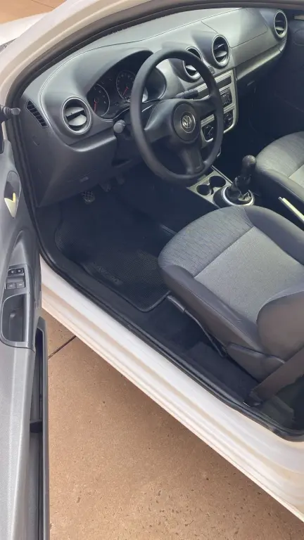 VOLKSWAGEN Saveiro - Foto