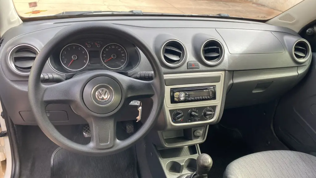 VOLKSWAGEN Saveiro - Foto
