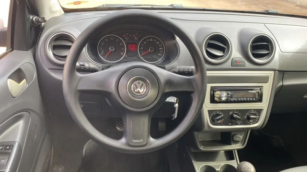 VOLKSWAGEN Saveiro - Foto