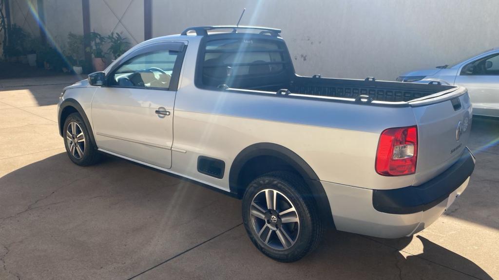 VOLKSWAGEN Saveiro - Foto