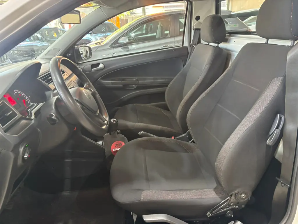 VOLKSWAGEN Saveiro - Foto