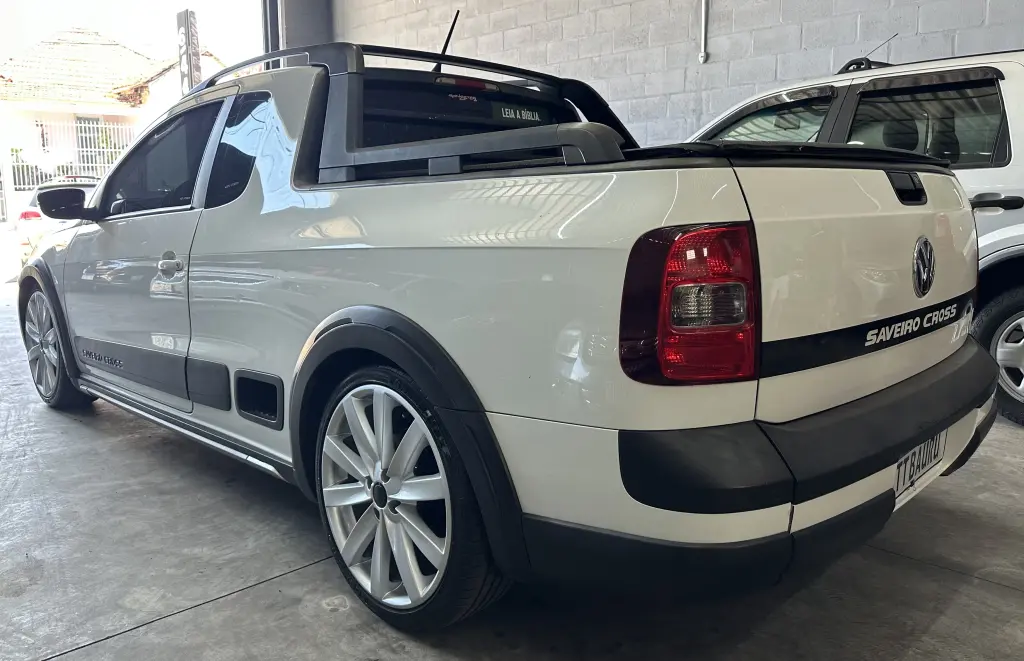 VOLKSWAGEN Saveiro - Foto