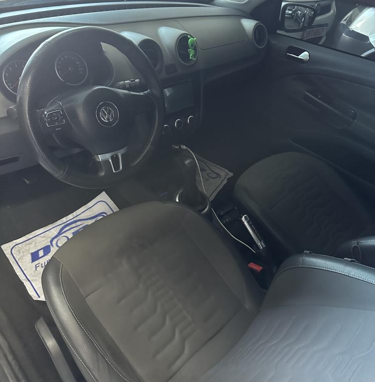 VOLKSWAGEN Saveiro - Foto