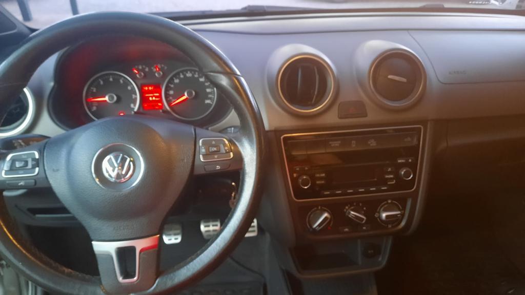 VOLKSWAGEN Saveiro - Foto