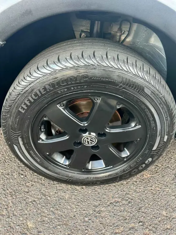 VOLKSWAGEN Saveiro - Foto