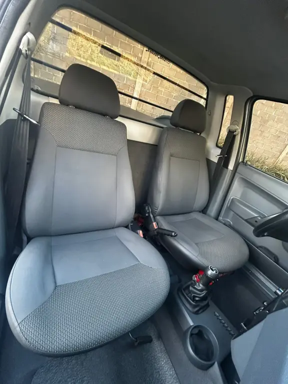 VOLKSWAGEN Saveiro - Foto