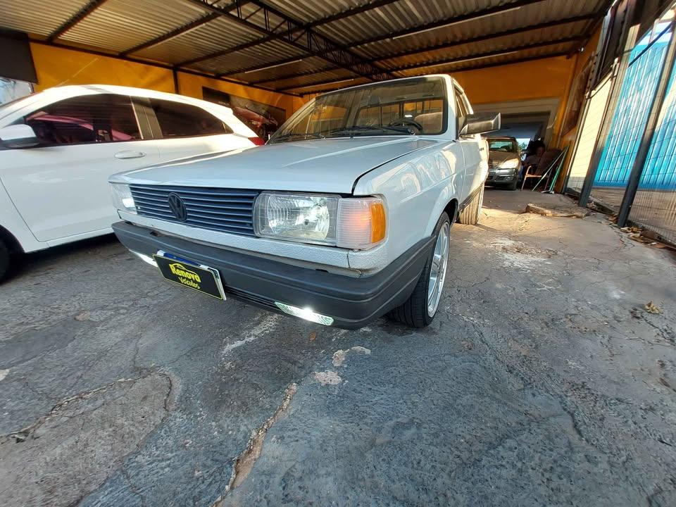 VOLKSWAGEN Saveiro - Foto