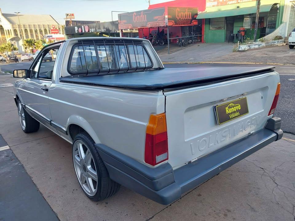 VOLKSWAGEN Saveiro - Foto