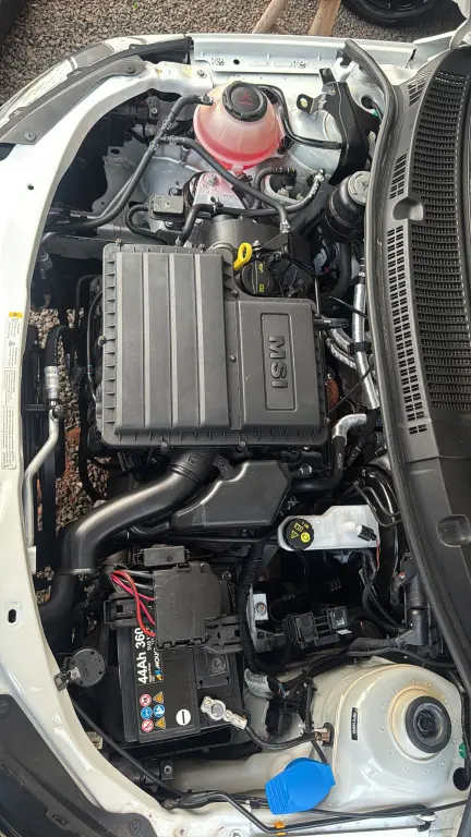 VOLKSWAGEN Saveiro - Foto