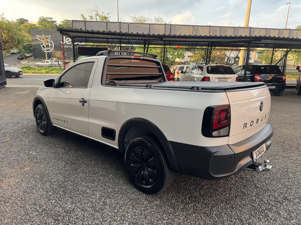 VOLKSWAGEN Saveiro - Foto