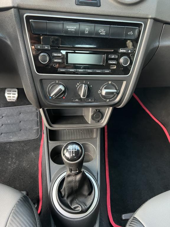 VOLKSWAGEN Saveiro - Foto