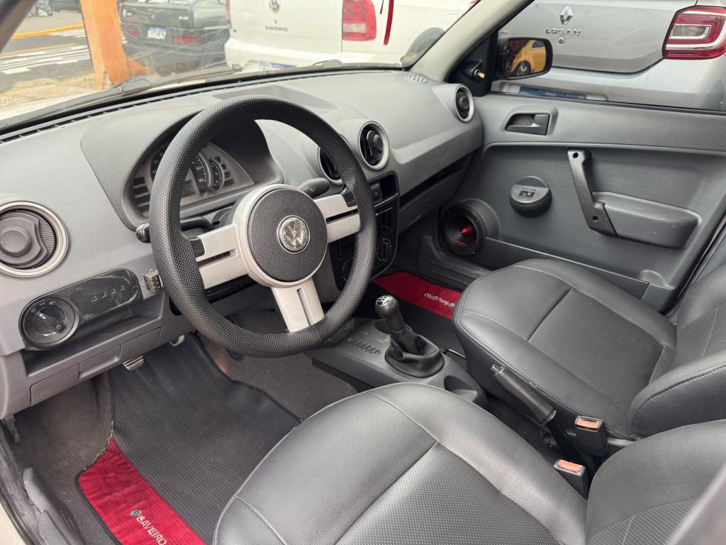 VOLKSWAGEN Saveiro - Foto