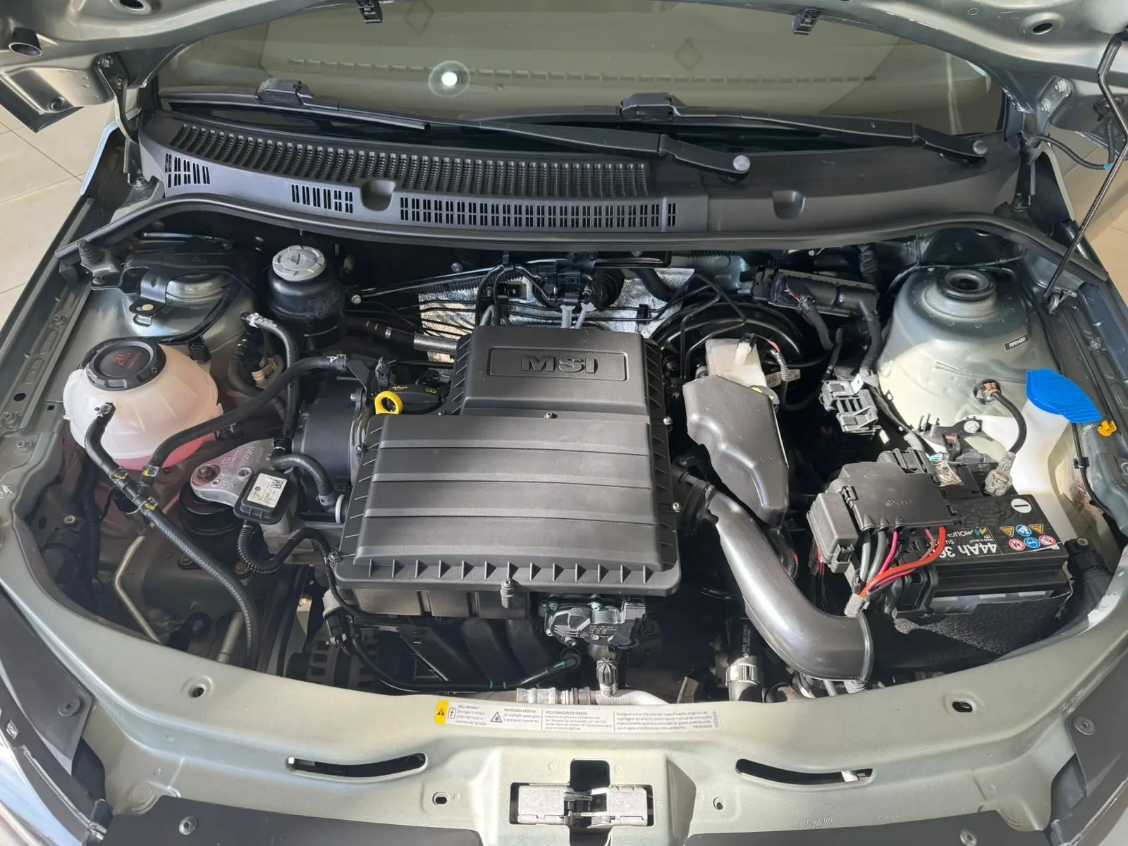 VOLKSWAGEN Saveiro - Foto