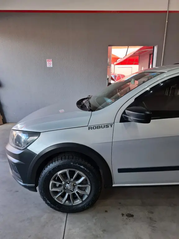 VOLKSWAGEN Saveiro - Foto