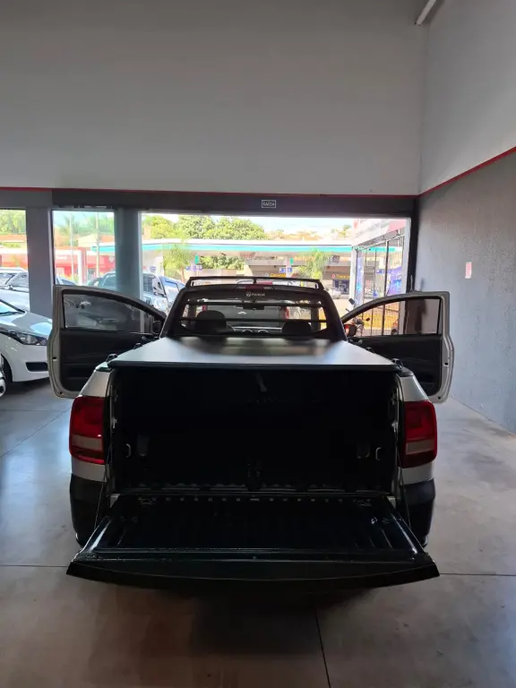 VOLKSWAGEN Saveiro - Foto