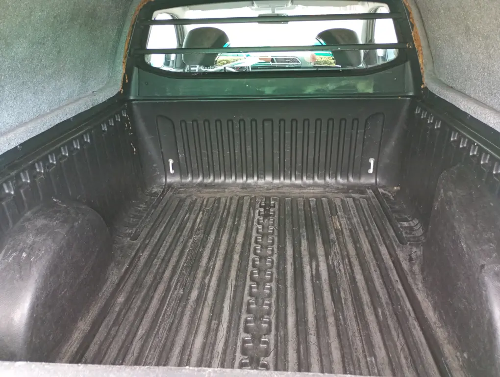 VOLKSWAGEN Saveiro - Foto