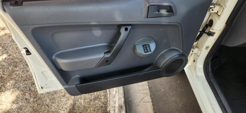 VOLKSWAGEN Saveiro - Foto