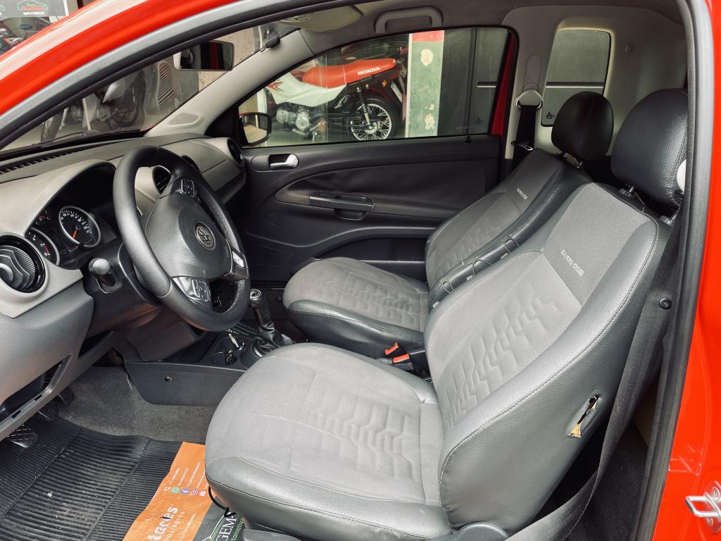 VOLKSWAGEN Saveiro - Foto