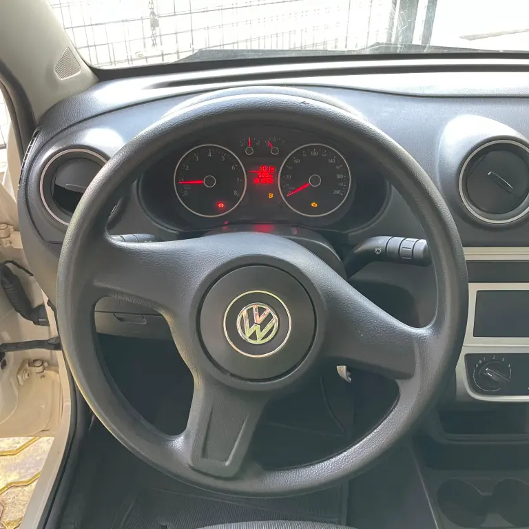 VOLKSWAGEN Saveiro - Foto