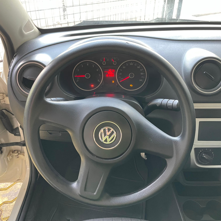 VOLKSWAGEN Saveiro - Foto