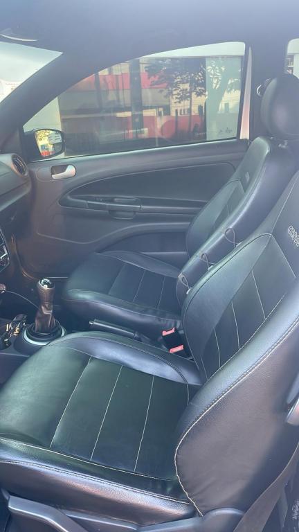 VOLKSWAGEN Saveiro - Foto