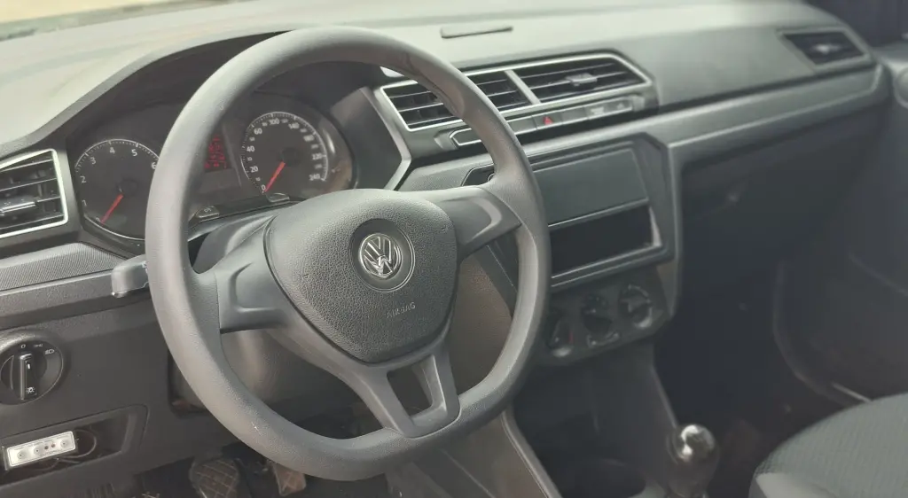 VOLKSWAGEN Saveiro - Foto