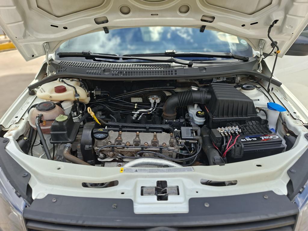 VOLKSWAGEN Saveiro - Foto