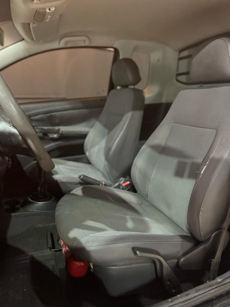 VOLKSWAGEN Saveiro - Foto