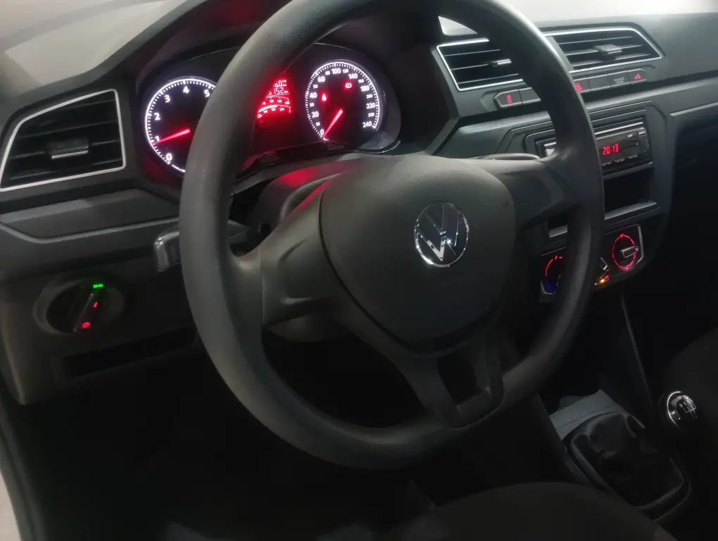 VOLKSWAGEN Saveiro - Foto