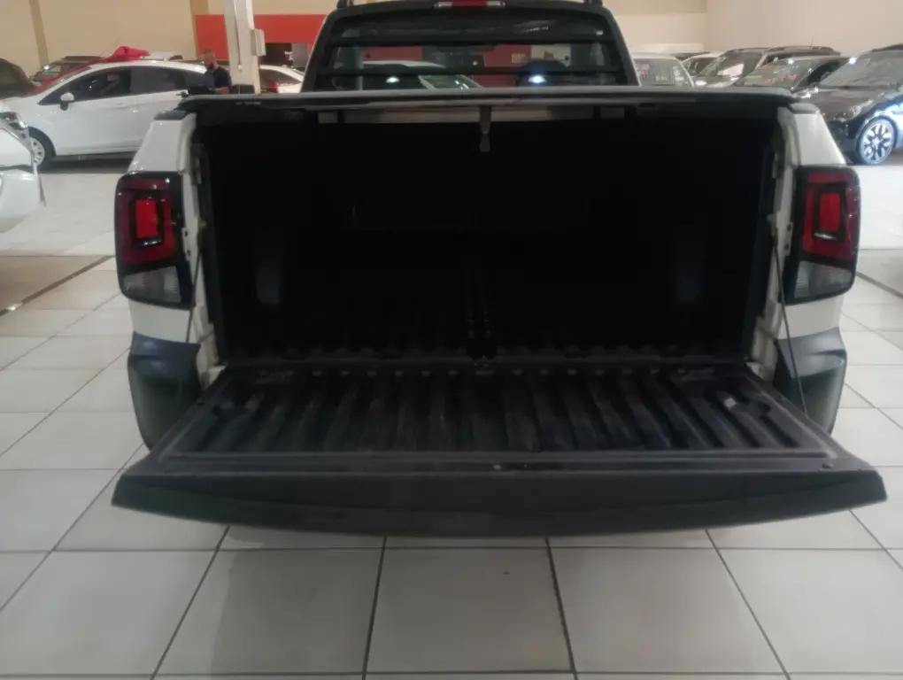 VOLKSWAGEN Saveiro - Foto