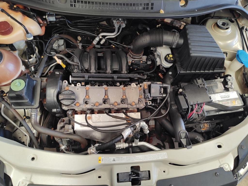 VOLKSWAGEN Saveiro - Foto